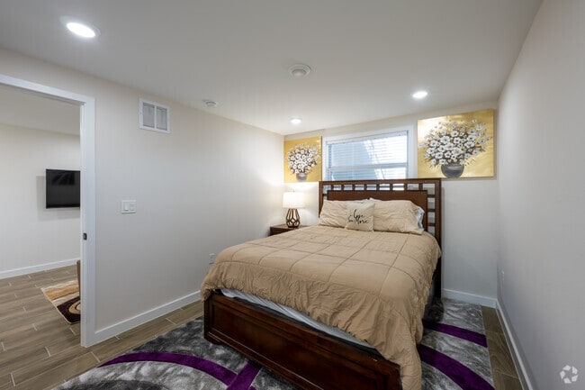 1BR, 1BA - 560SF - Bedroom - Beachside Palms @ Daytona Beach