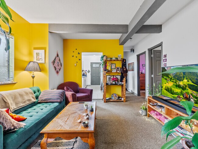 Photo - 1148 13th Av E