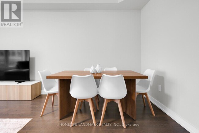 Photo - 217 Salterton Cir