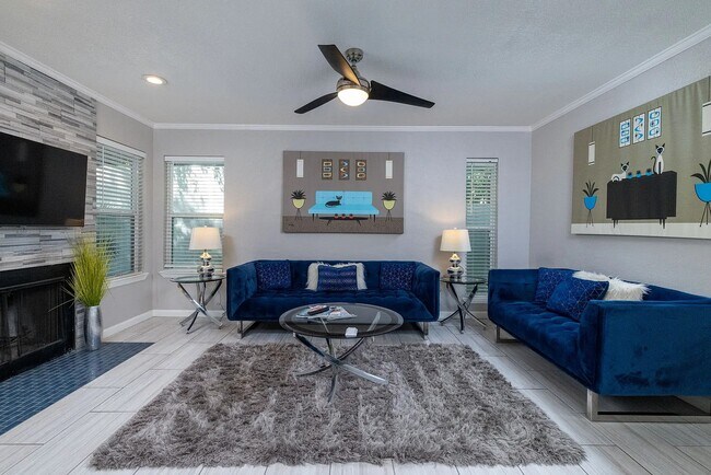 Photo - 2215 Park Hill Dr