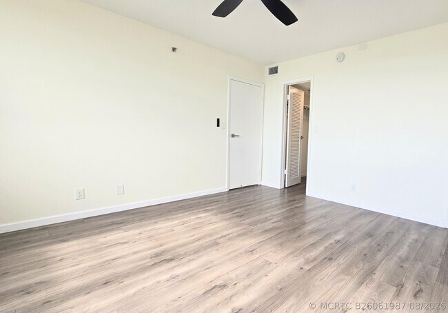 Photo - 3100 W Rolling Hills Cir Unit 609
