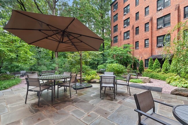 Parkway Apartments