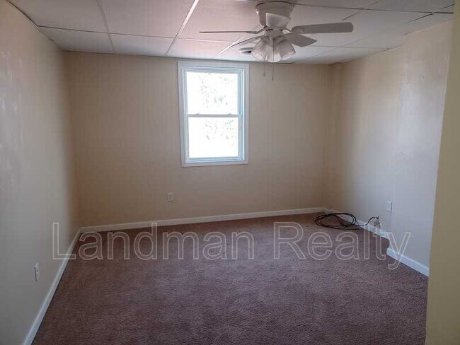 Photo - 616 Montclair St