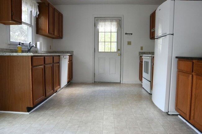 Photo - 218 Bluebird Dr