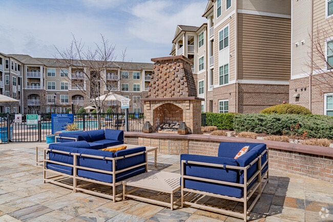 Pool & Patio