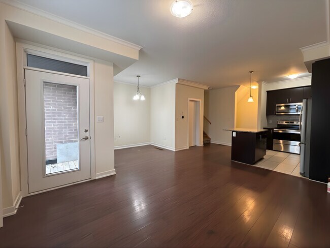 Photo - 590 N Service Rd