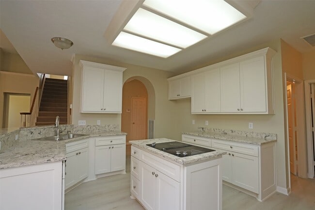 Photo - 7534 Orchard Hills Ln