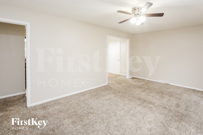 Photo - 6900 E 85th Terrace