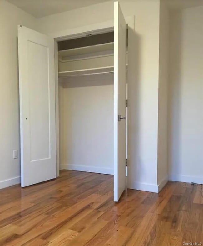 Photo - 103 Varet St Unidad 2R