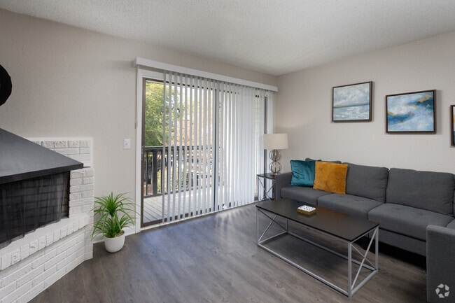 2BR, 1.5BA Townhome - 1,105SF - Living Room