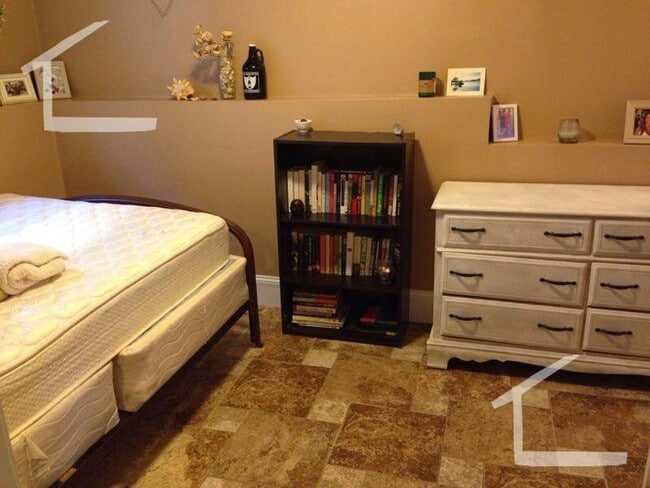 Photo - 8 St Lukes Rd Unit B