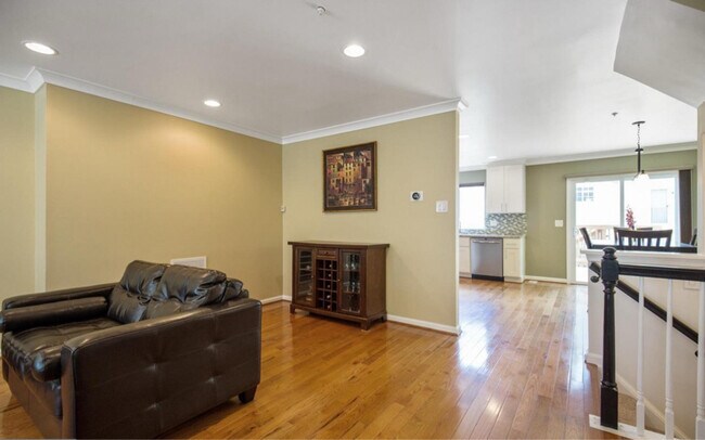 Photo - 2333 Massanutten Dr