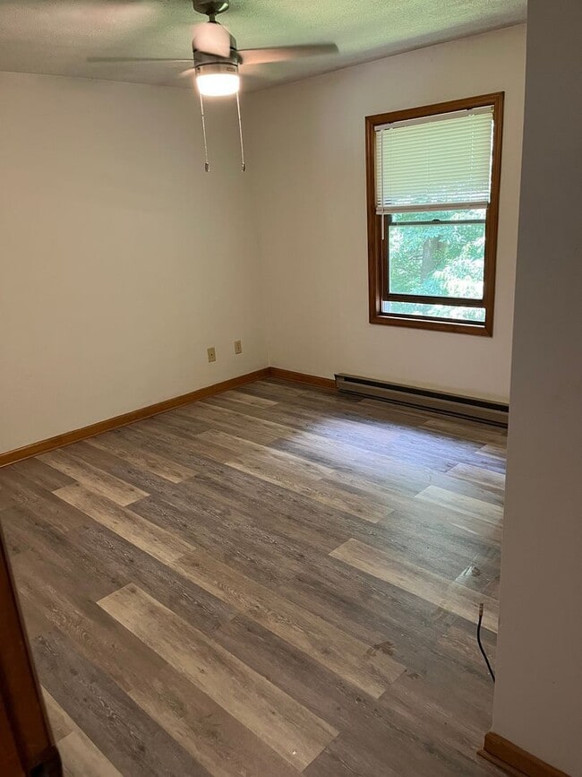 Photo - 155 Knowles Haven Ln Unit 2