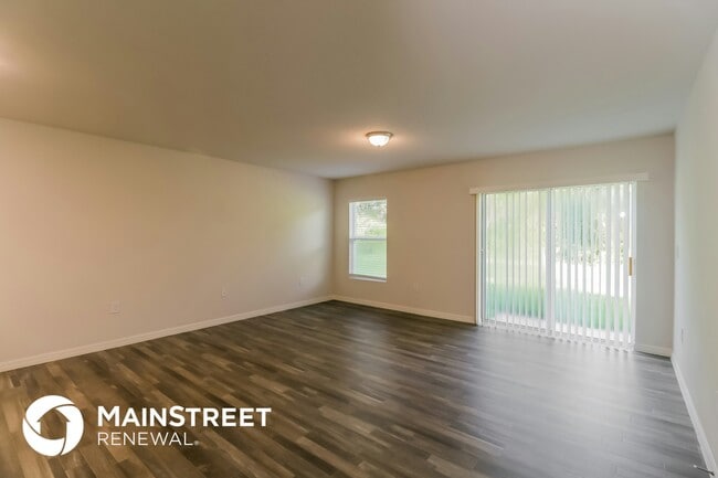 Photo - 1445 Laurel Ave