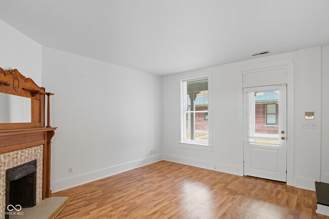 Photo - 1448 N Illinois St