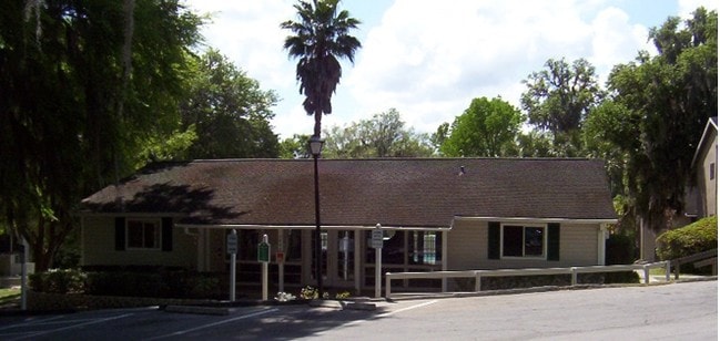 Forest Hills Apartments - Forest Hills Apartments