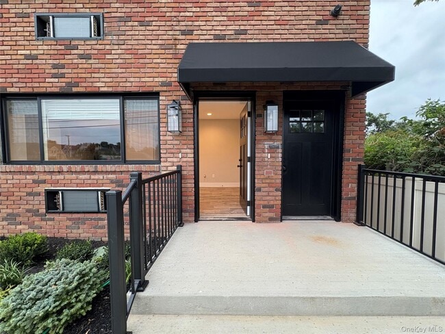 Photo - 455 Sunrise Hwy Unit #2B