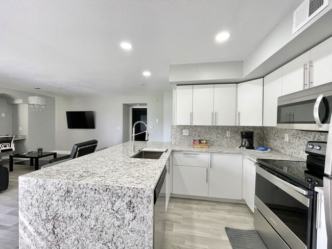 Photo - 7210 Westpointe Blvd