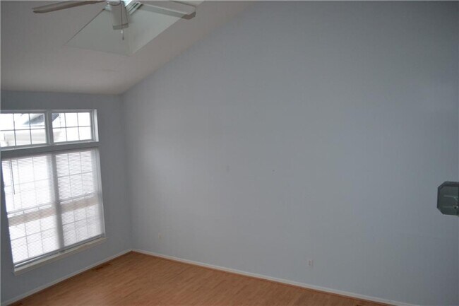 Photo - 24 Amberwood Pl