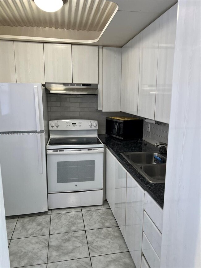 Photo - 20200 NE 29th Ct Apartment Unit N109