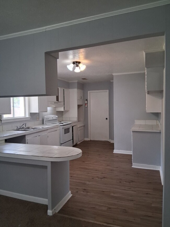 Photo - 1933 Wisteria Dr