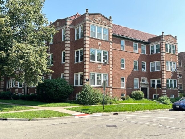 Building Photo - 805 Judson Ave