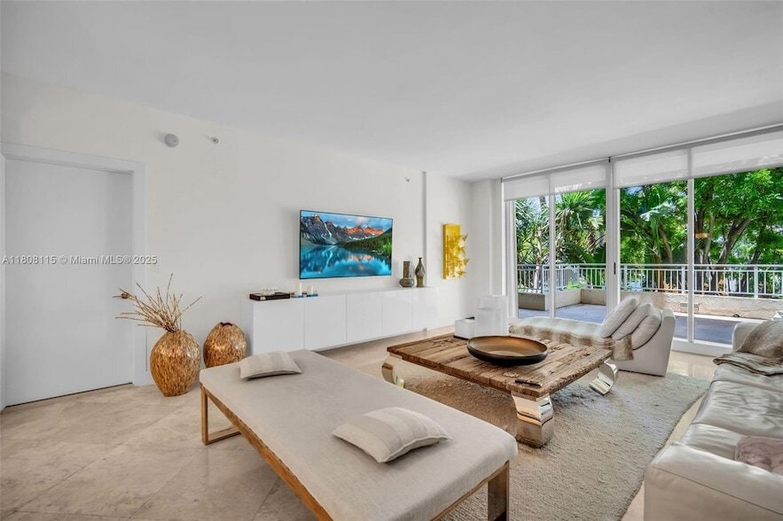 Photo - 765 Crandon Blvd