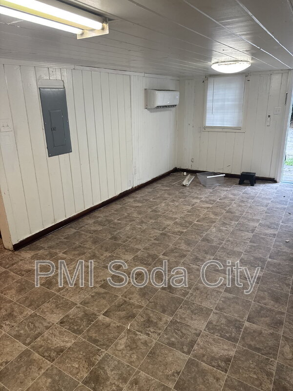 Photo - 211 E Brooks St Unit E