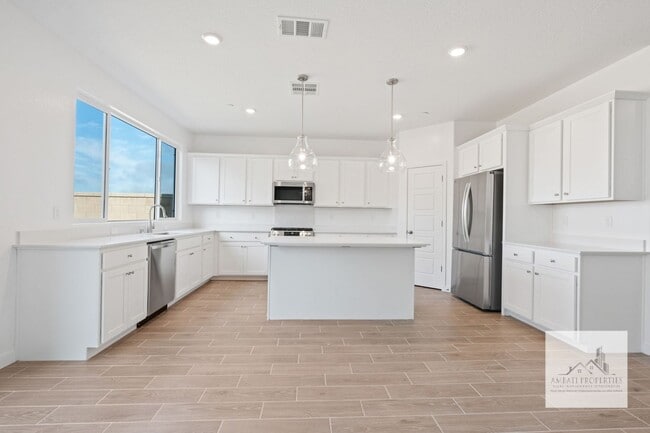 Photo - Brand New Five Bedroom Lennar Home with Solar in Clovis!