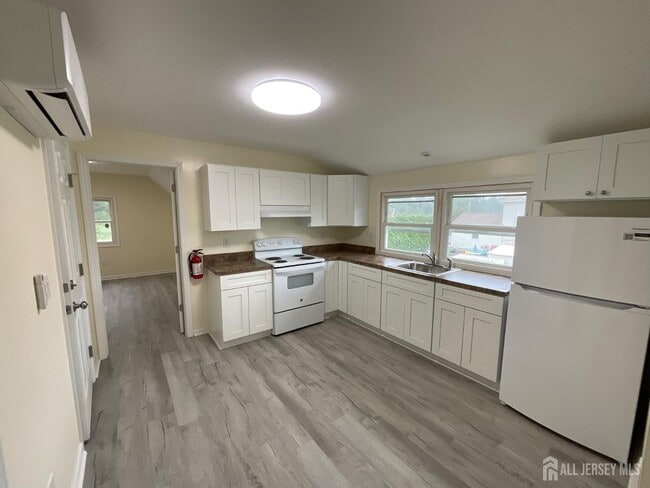 Building Photo - 145 Union Valley Rd Unit B Rental