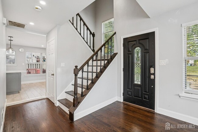 Photo - 31 Byrnes Ln E