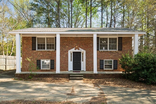 Photo - Updated 5BR Home in Morrow with New Carpet and Spacious Yard