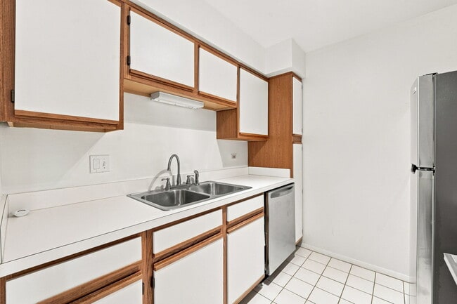 Photo - 6109 Knoll Wood Rd