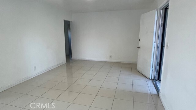 2469 Potrero Ave Unidad 3/4- #A