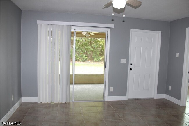 Photo - 334 Cape Coral Pkwy W Unidad 1