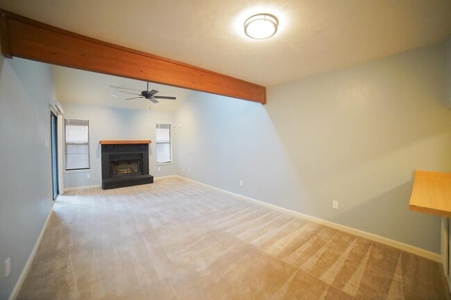Building Photo - 216 Dixie Dr Unit E6 Rental