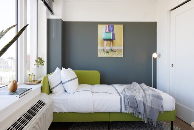 Studio - Newark Urby