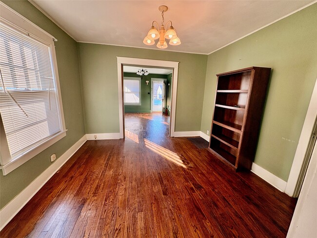 Photo - 211 Dudley Ave Unit 1