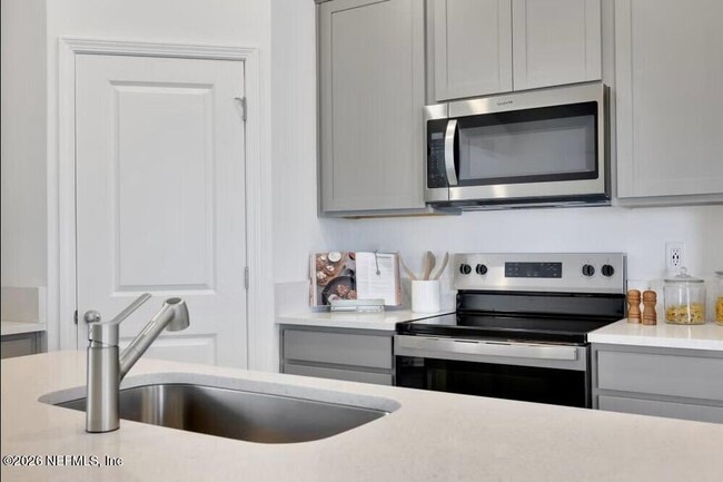 Photo - 3471 Humphrey St