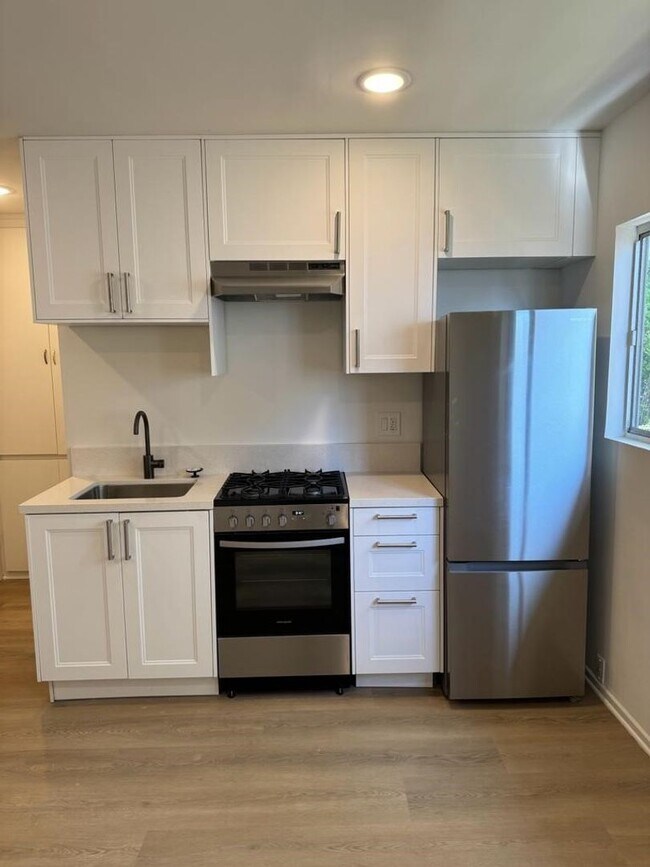 Photo - Primetime Brentwood