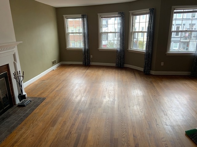 Building Photo - 514 6th St SE Unit #B Rental