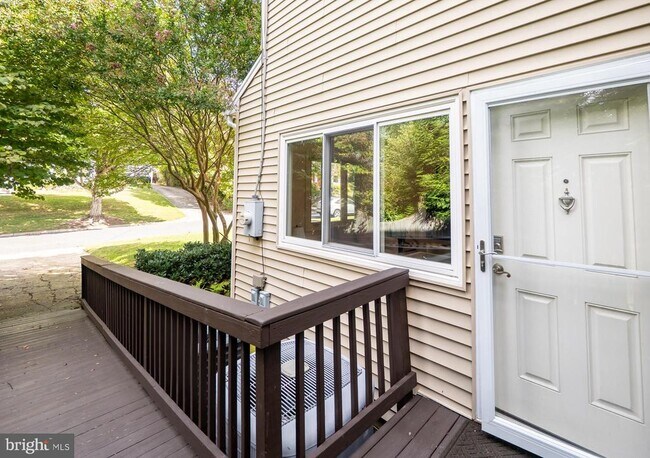 Photo - 4614 ROXBURY Dr