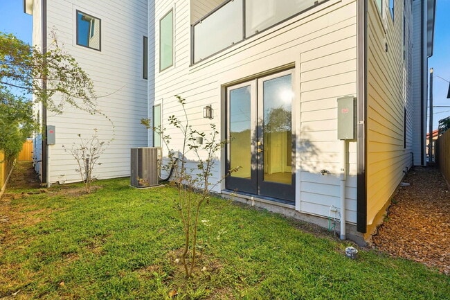 Building Photo - 3828 Wilmer St