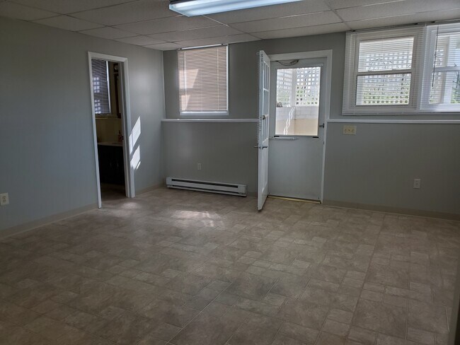 Photo - 802 E Chew St Unit Apt A