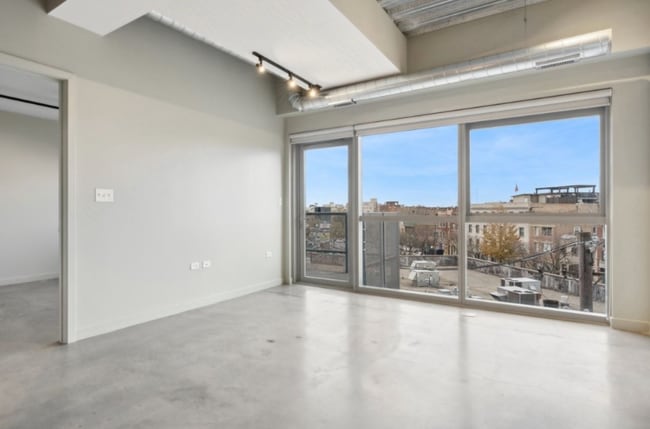 Photo - 1213 N Honore St Unit 6