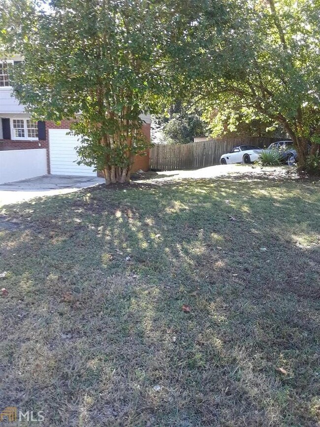 Photo - 10527 Thrasher Rd