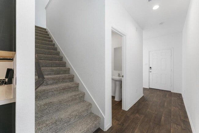 Photo - 14678 Cyn Pnes Ln