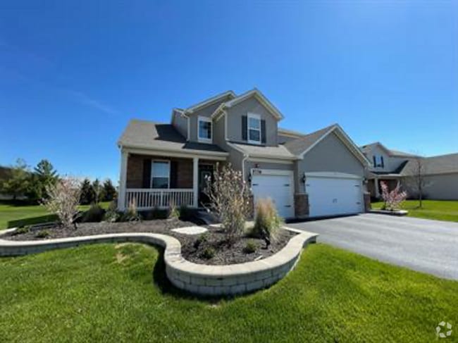 Building Photo - Single Family Home in Hoffman Estates
