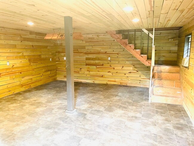 Photo - ** 4 Bed 2 Bath located in Forest Hills ** Call 334-366-9198 to schedule a self-tour