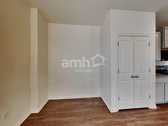 Photo - 175 Pebble Creek Run